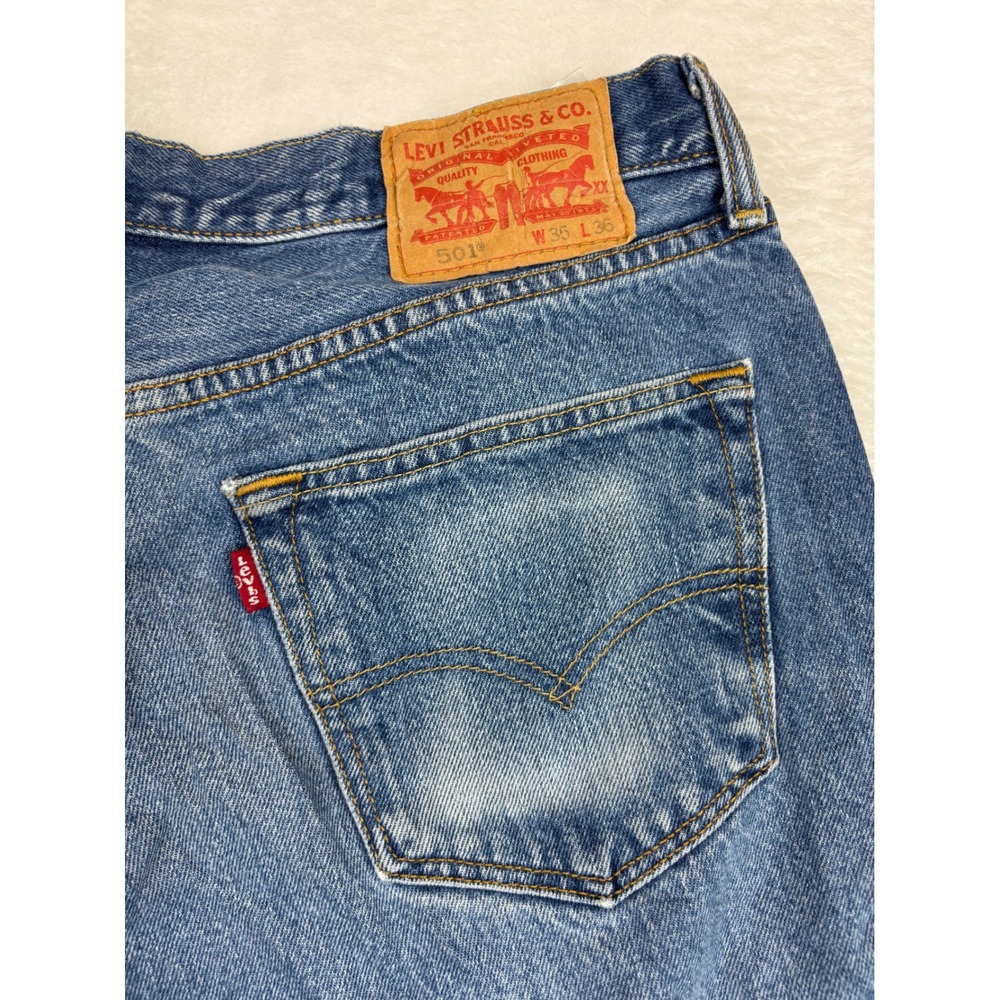 Levis 501 Men's 35x36 Jeans Medium Blue Wash Paint Splatter Distressed Denim - Picture 10 of 12